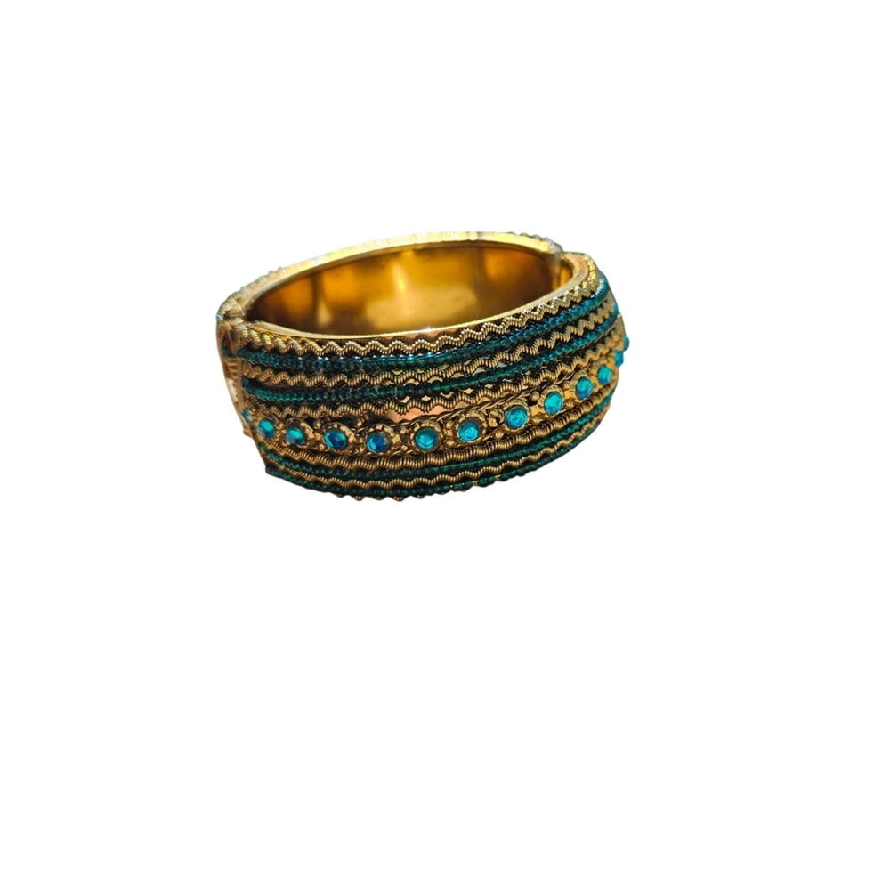 Beautiful Elegant Women's Bracelet - Picture 10 of 11